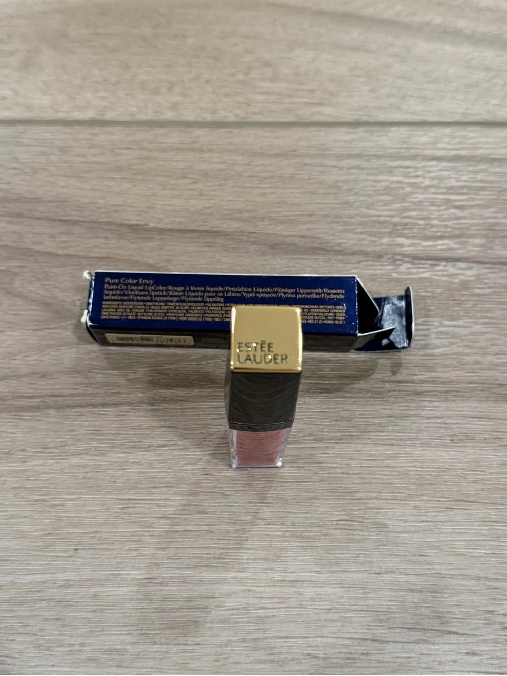 ESTEE LAUDER PURE COLOR ENVY 0.23 Oz 7 ml MATTE Liquid Lip Color 202 SNAPPED UP
